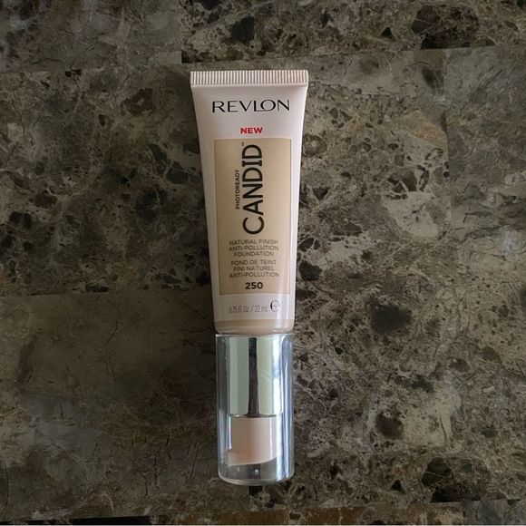 Revlon Photo Ready Candid Foundation 0.75 fl oz/ 22ml Color 250 Makeup Face New - Picture 1 of 3